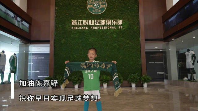《风流一代》看哭李国麟 真实质感再现千禧年景象 2024-11-19 由贾樟柯执导、赵涛主演的时代爱情电影《风流一代》即将在11月22日全国上映。